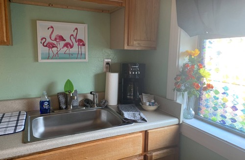 Bayview Apartment | Beach Side Studio #3 - Pet Friendly, WiFi, Off-Street Parking, Large Smart TV