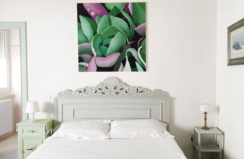 Grottammare Apartment | Beachfront apartment with garden