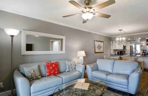 Sunset Beach Condo | ☀Beachfront Condo🌴Beautiful Updates🐬10/302 at Land's End🏖️Tons of Amenities