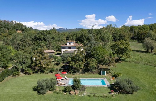 Cicogna Villa | Beautiful private villa for 10 guests with private pool, WIFI, A/C, TV and pets allowed