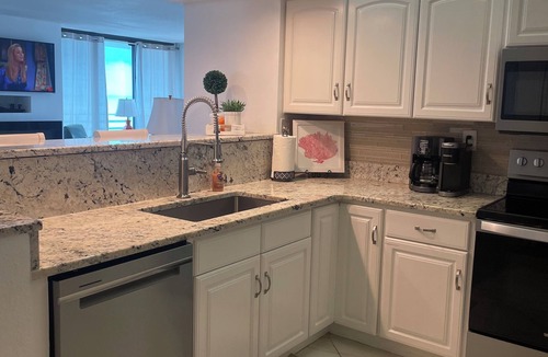 Daytona Beach Condo | Beautiful 3bd/2ba 8th floor condo with spectacular views in Daytona Beach!
