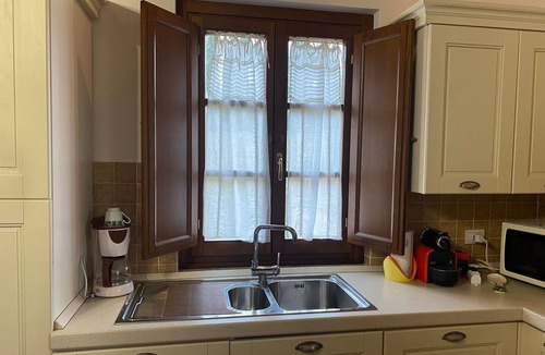 Gaiole in Chianti Apartment | Beautiful apartment with A/C, pool, WIFI, TV, patio, pets allowed, panoramic view and parking