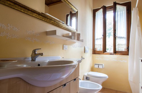 Fossombrone Other | Beautiful apartment for 3 guests with WIFI, A/C, pool, TV, pets allowed and parking