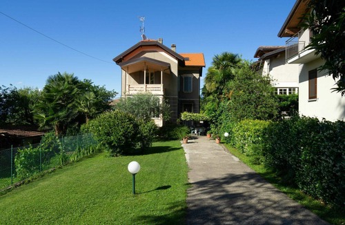 Castello Apartment | Beautiful apartment for 6 guests with WIFI, TV, patio and pets allowed
