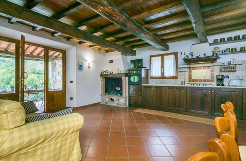Montieri Apartment | Beautiful apartment for 5 guests with WIFI, TV, terrace and pets allowed