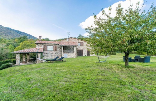 Montieri Apartment | Beautiful apartment for 5 guests with WIFI, TV, terrace and pets allowed