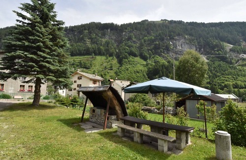 Isola Apartment | Beautiful apartment for 4 guests with WIFI, TV, terrace and pets allowed