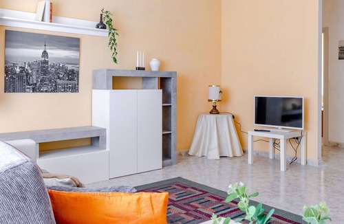 Loreto Apartment | Beautiful apartment for 5 guests with WIFI, TV, terrace and panoramic view, close to Porto Recan.