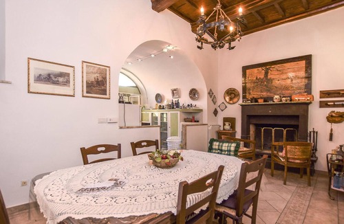 Canino Apartment | Beautiful Apartment in Canino With 3 Bedrooms