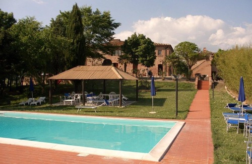 Peccioli Villa | Beautiful apartment in villa for 5 guests with WIFI, pool and panoramic view