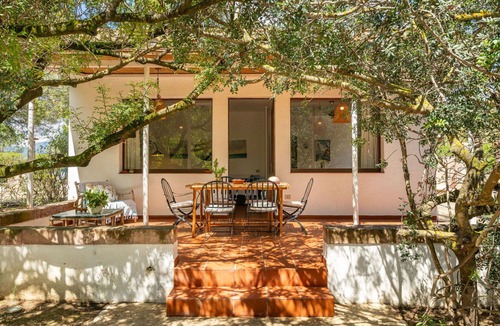 Nora Villa | Beautiful apartment in villa for 5 guests with WIFI, A/C, TV and patio