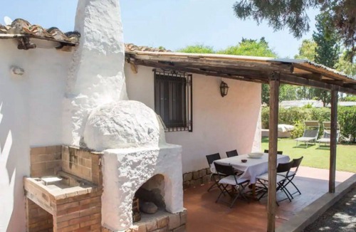 Nora Villa | Beautiful apartment in villa for 5 guests with WIFI, A/C, TV and patio