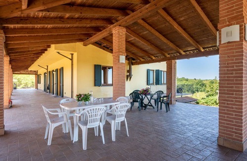 Mombaruzzo Apartment | Beautiful apartment for 12 people with pool, WIFI, TV, balcony and pets allowed
