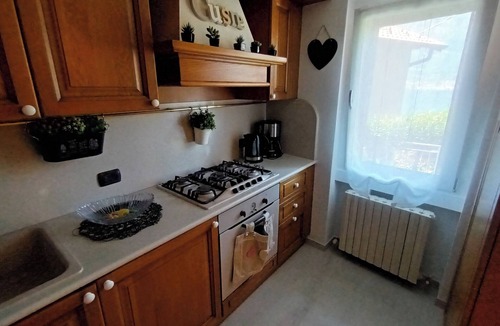 Lezzeno House | Beautiful apartment on Lake Como with private garden and lake view