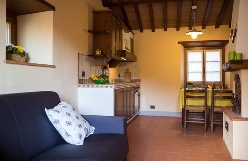 San Pietro a Cegliolo House | Beautiful farmhouse in the Tuscan countryside with private pool.