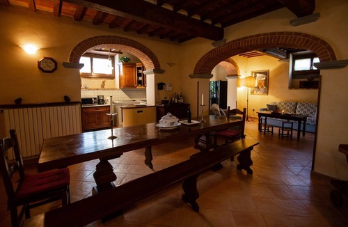 Castiglion Fiorentino Villa | Beautiful private villa with private pool, A/C, WIFI, TV, terrace and pets allowed, close to Are.