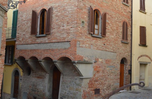 Marciano della Chiana House | Beautiful mansion on medieval village - excellent value for money