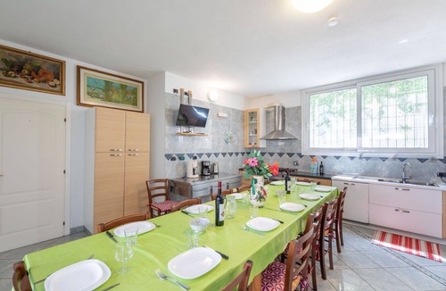 Bobolino Villa | Beautiful villa with private pool, A/C, hot tub, WIFI, TV, terrace, pets allowed and panoramic .