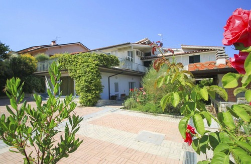 Bobolino Villa | Beautiful villa with private pool, A/C, hot tub, WIFI, TV, terrace, pets allowed and panoramic .