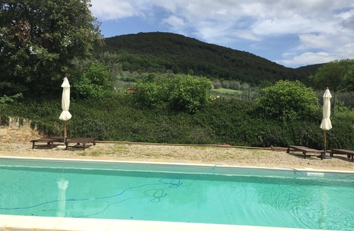 Villa A Sesta Villa | Beautiful private villa with A/C, WIFI, pool, TV, patio and panoramic view, close to Siena