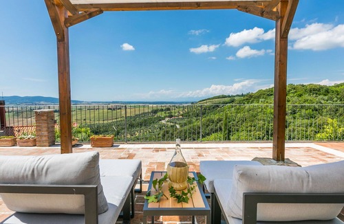 Santa Luce House | Beautiful private villa for 5 people with WIFI, A/C, TV, patio, pets allowed and panoramic view