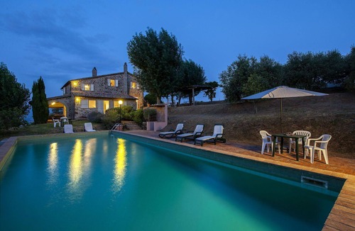 Todi Villa | Beautiful private villa for 8 guests with private pool, WIFI, TV and panoramic view