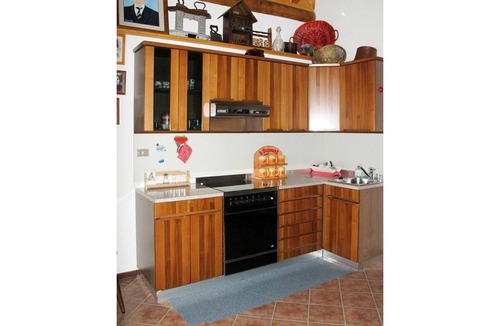 Cremia House | Beautiful private villa for 4 people with TV, terrace and pets allowed