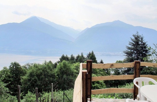 Cremia House | Beautiful private villa for 4 people with TV, terrace and pets allowed