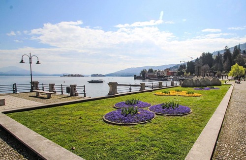 Baveno House | Beautiful private villa for 5 guests with WIFI, TV and balcony