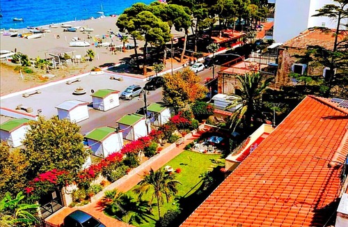 Marina di Patti Apartment | Beautiful suite in Villa Chelia on the Gulf of Patti