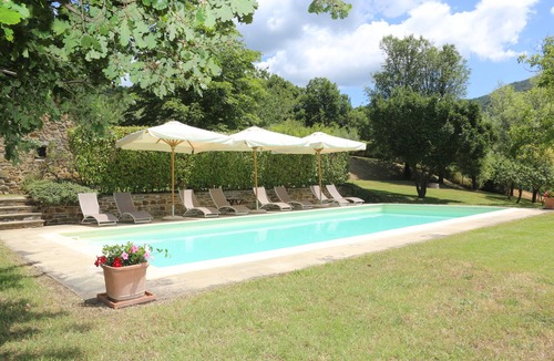 Sansepolcro Villa | Beautiful Tuscan Villa with large garden and ample outside space