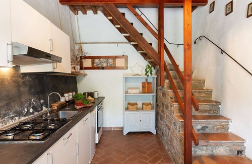 Borgo San Lorenzo Villa | Beautiful villa for 6 guests with WIFI, private pool, TV and panoramic view, close to Florence