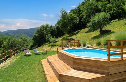 Borgo San Lorenzo Villa | Beautiful villa for 6 guests with WIFI, private pool, TV and panoramic view, close to Florence