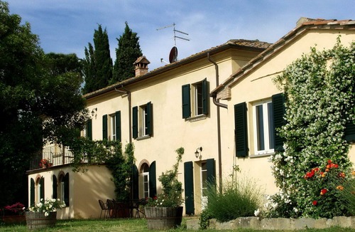Marciano della Chiana Villa | Beautiful villa with A/C, pool and large garden,walk distance from the village