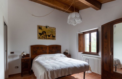 Arcevia Bed & Breakfast | Bed & Breakfast In vino veritas