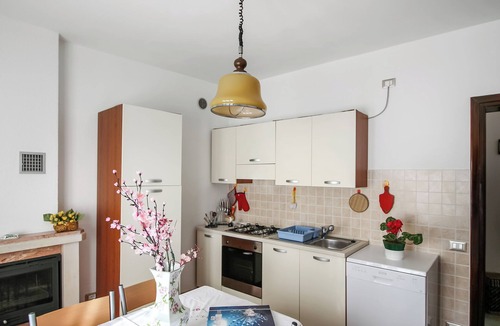 Colonno Apartment | Bella Lake View