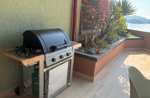 Verbania Apartment | Bella Rosa Apartment in Ghiffa with lake view