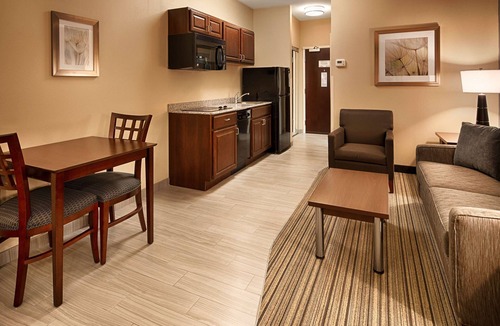 Poland Hotel | Best Western Plus Boardman Inn & Suites