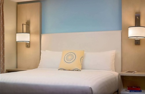 Monmouth Junction Hotel | Better Choice for Vacation! Pet-Friendly, w/Seasonal Pool, Near Grover Park