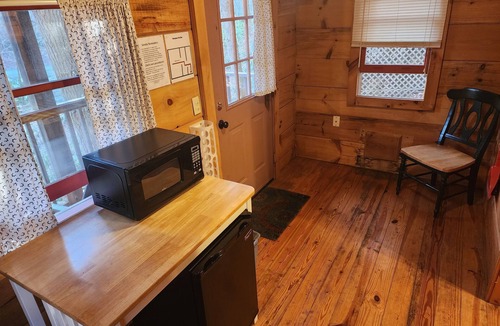 Hampton Hostel | Black Bear Resort