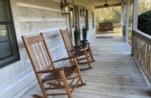 Camden House | Blue Barn Lodge Unit 2 Spacious Luxury Retreat on Private Gated Estate