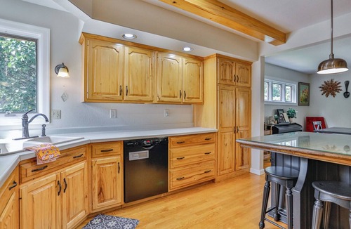 Schofield House | Blue Heron Oar’asis- 3BR Riverfront + Kayaks