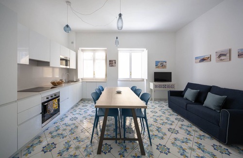 Maiori Apartment | Blue Moon is a comfortable holiday house located in the heart of Maiori