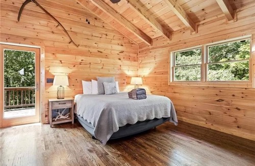 Marshall Cabin | Blue Ridge Bear Cabin - 2