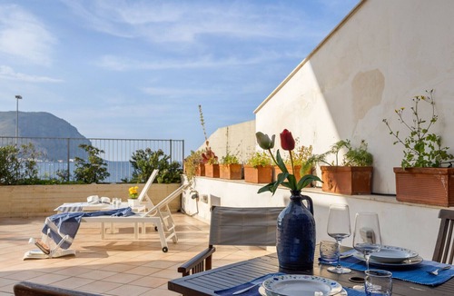 Addaura Apartment | Blue Wave Addaura by DomuSicily