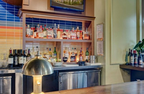 Lexington House | Bluegrass Getaway! 4 Comfortable Units, On-site Restaurant, Close to Rupp Arena!