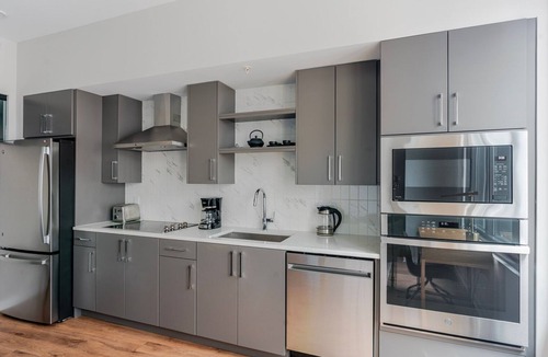 Clarendon Apartment | Blueground | Lyon Village, pool, nr Arlington Cemetery