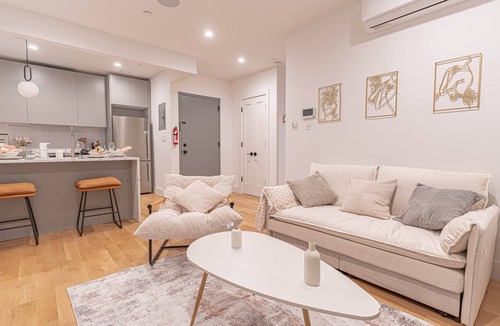 Bushwick Apartment | Boho 1bd w/Balcony Bushwick Hideaway