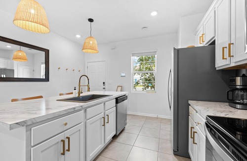 Arlington House | Boho Townhome in Alderman Park
