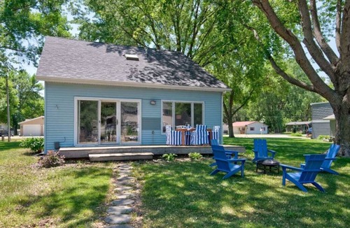 Wahpeton House | Boji Waterfront Shack- Miller’s Bay Canals